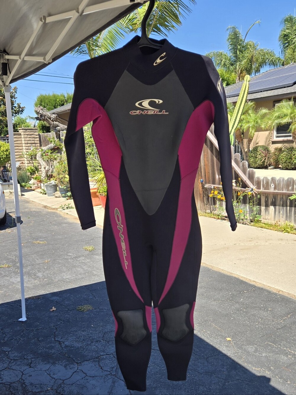 O'Neill Women's Full 3/2 Wetsuit - Black & Magenta